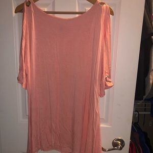 Cable & Gauge Womens Solid Slit Grommet Sleeve Top